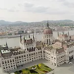 Little Americas Hillside Budapest